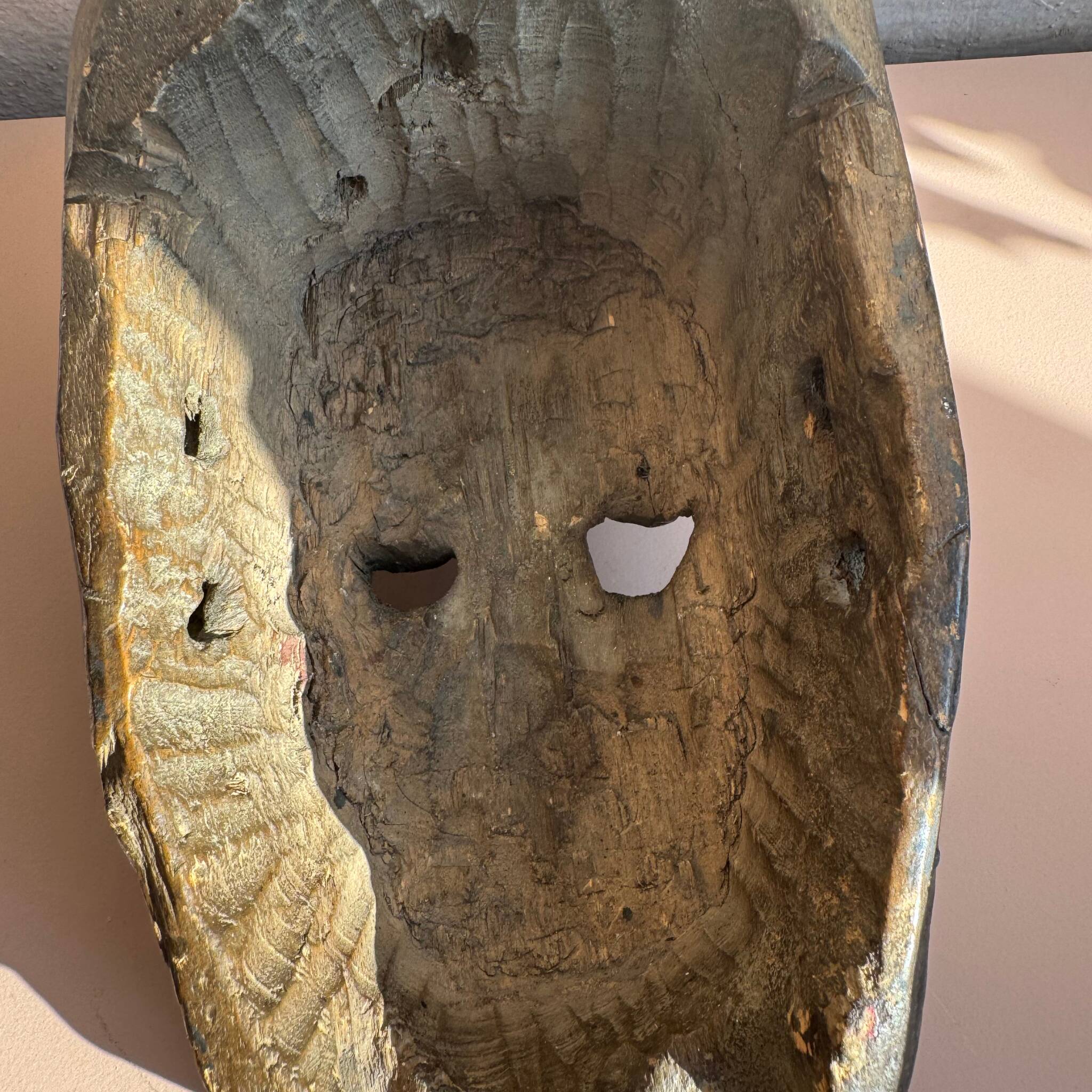 Masque rituel de l’Himalaya – sculpté à la main – yeux polychromes – Népal