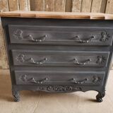 Antique chest of drawers