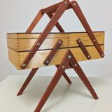 Worker feet compass 50s