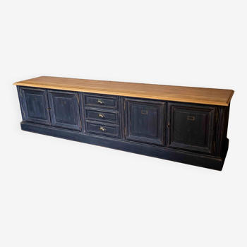 Low sideboard restored in the trade furniture style