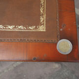 Set of 3 English-style tables