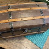 Petit coffre en bois ancien