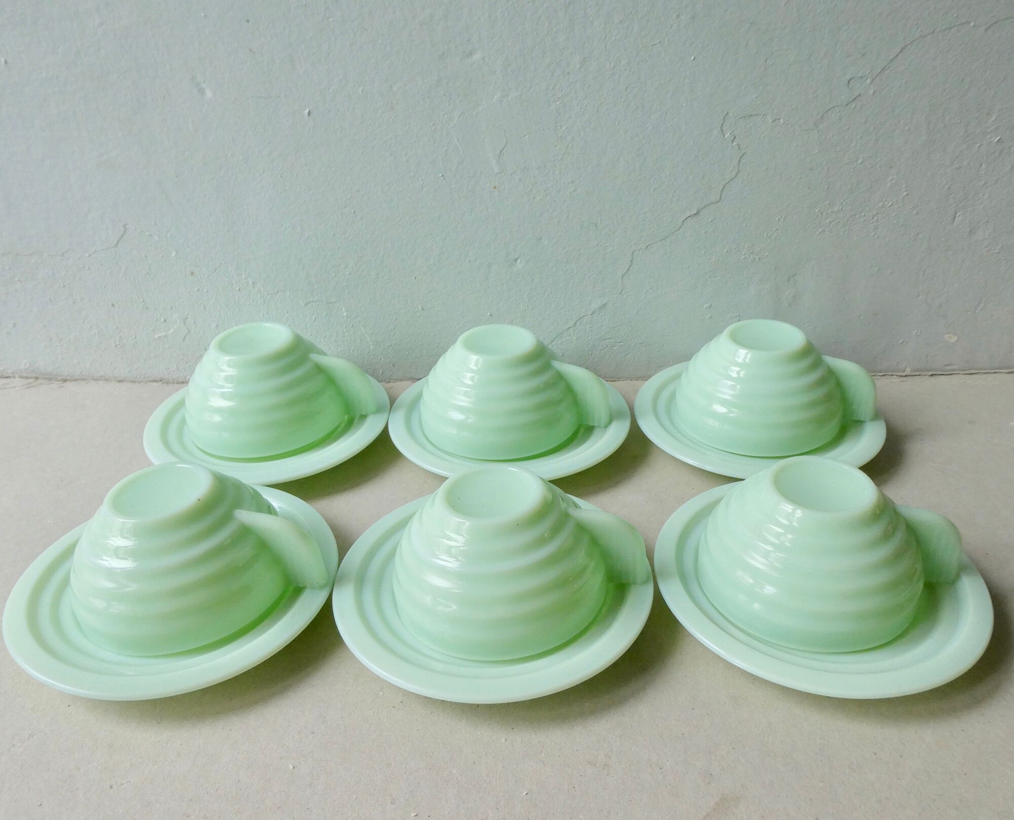 Lot of 6 cups and under Cups Art Deco in mint green opaline