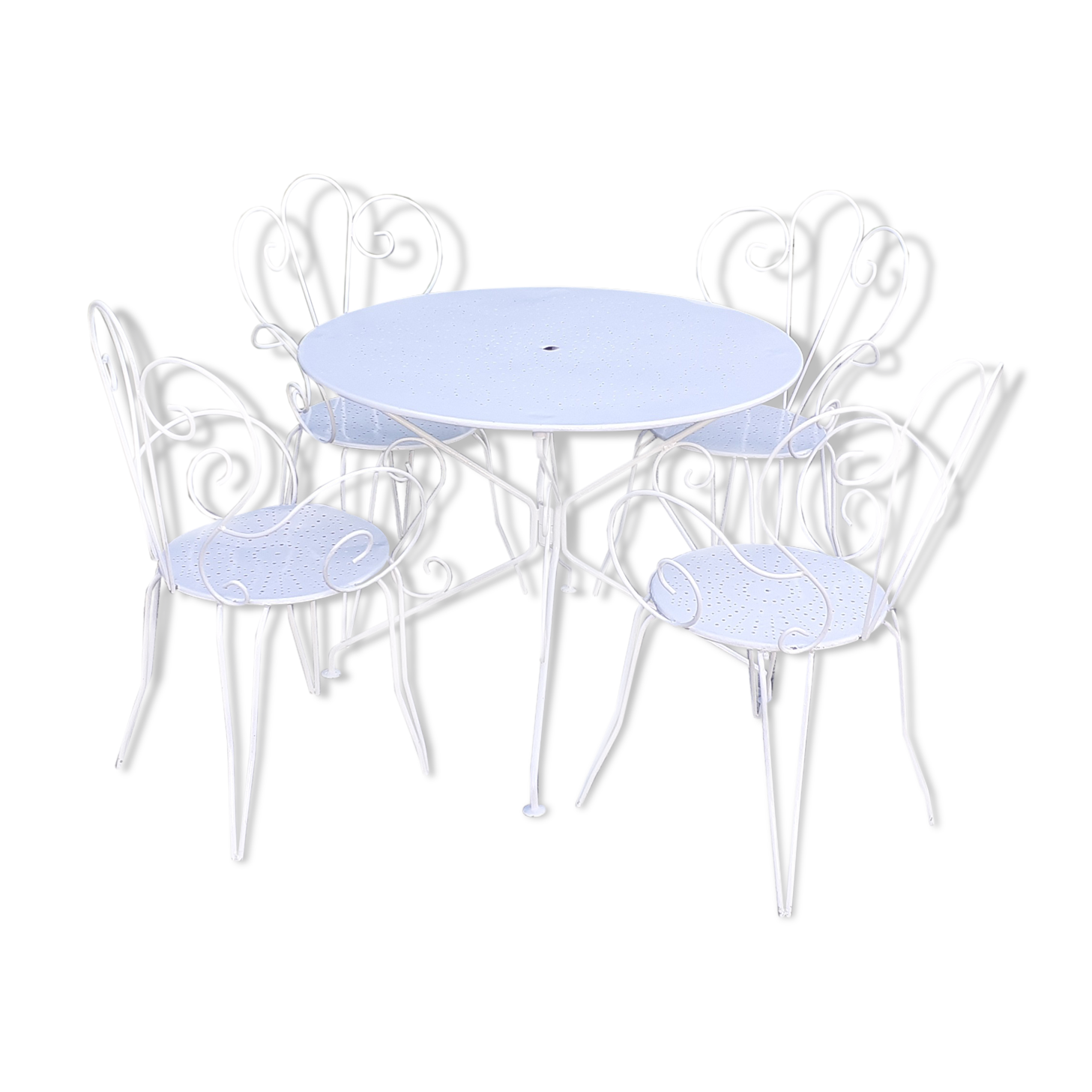 Garden furniture 1 table 4 armchairs in old white wrought iron.