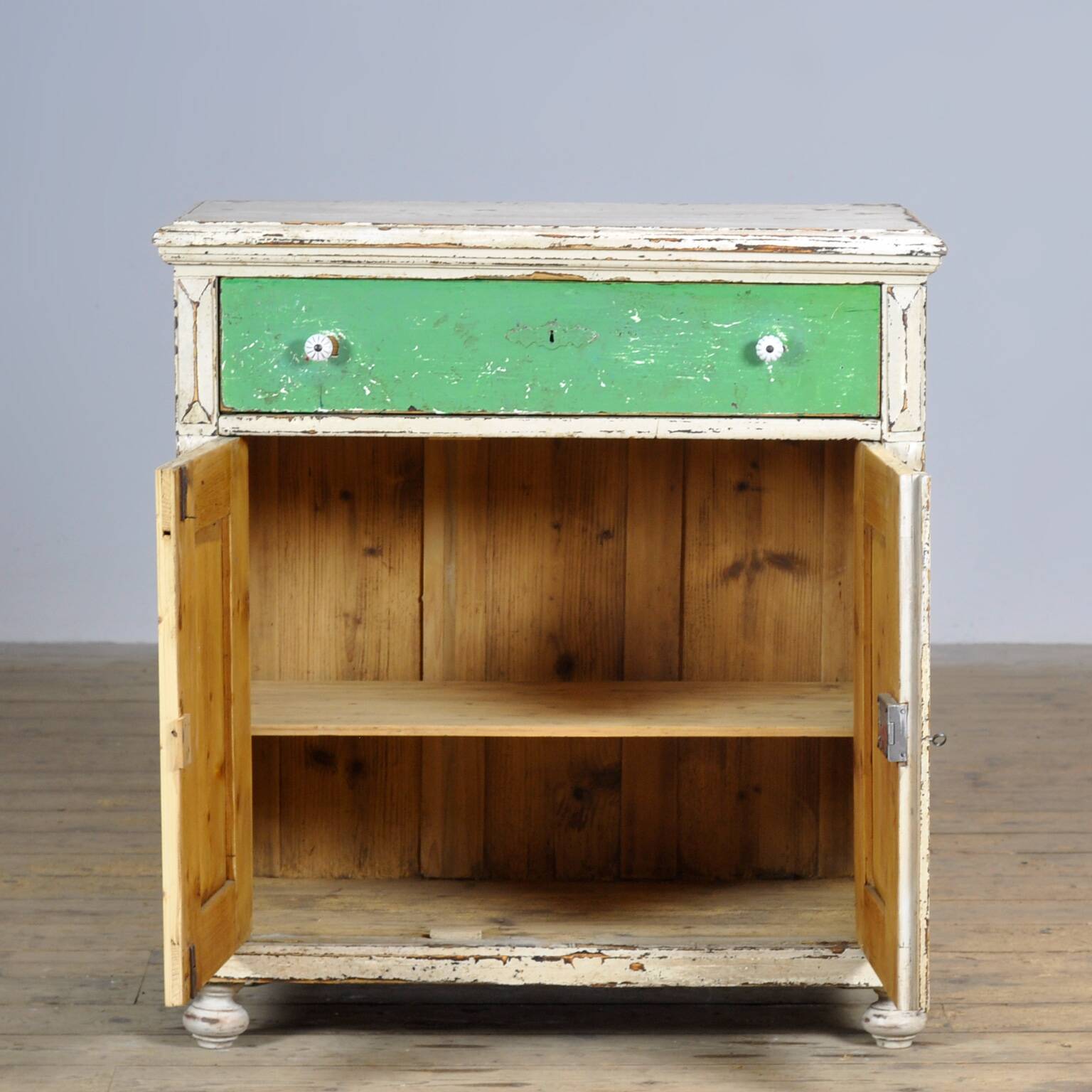 Commode en pin, années 1910