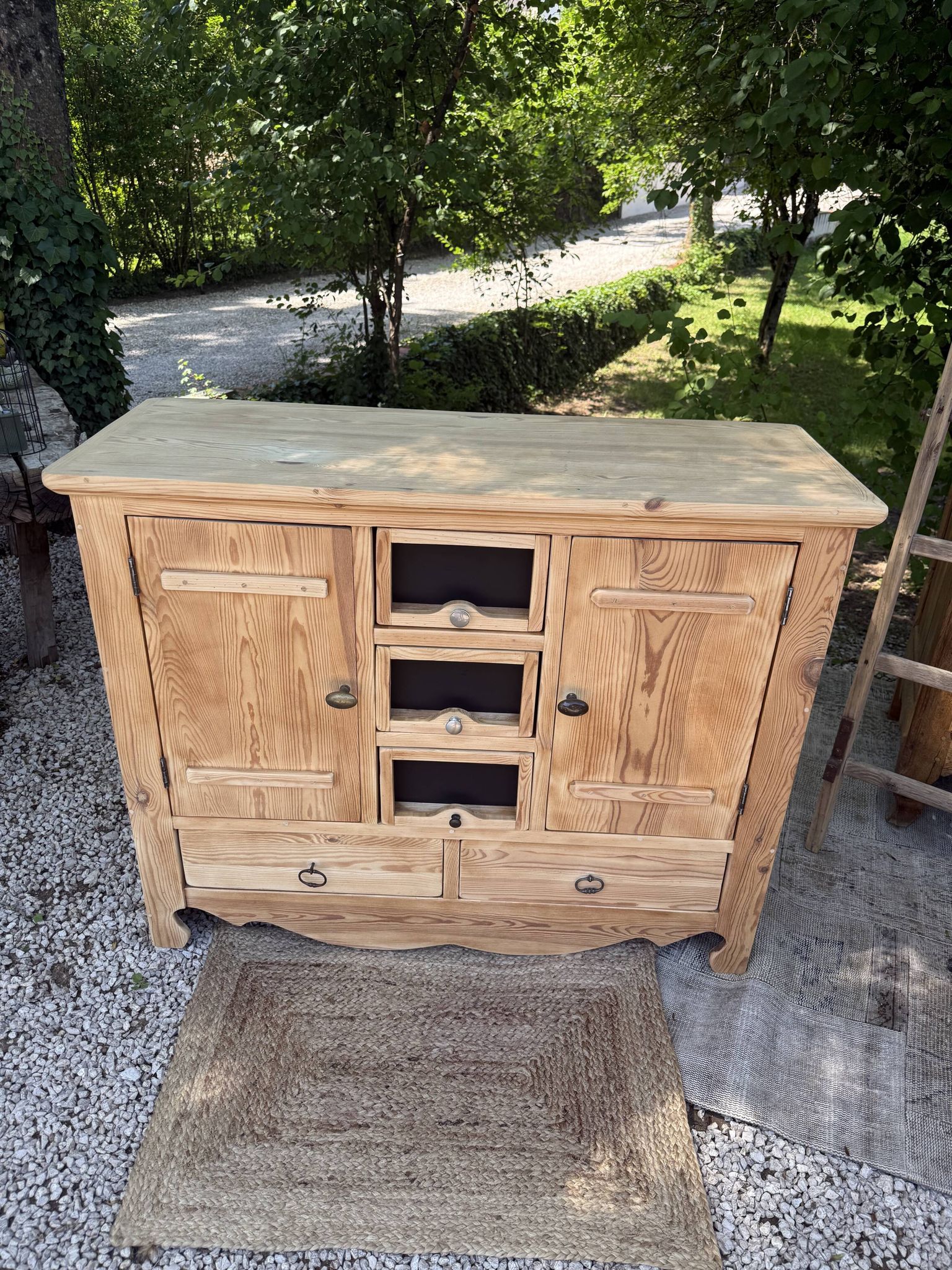 Meuble de rangement / Buffet pin massif