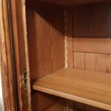 Column cabinet