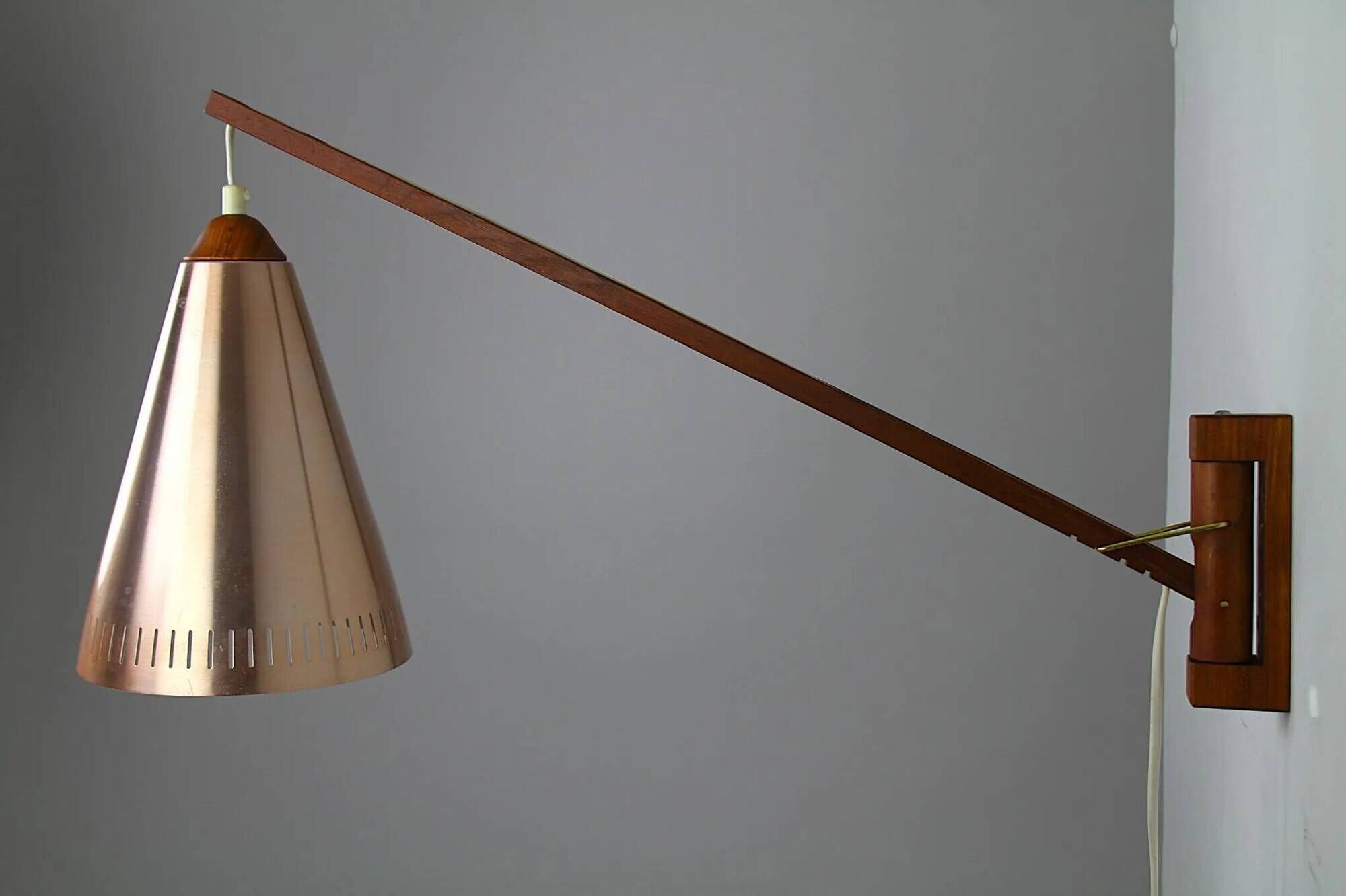 Uno & Östen Kristiansson for Luxus Vittsjö — Teak & Copper Wall Lamp, Sweden, 1960s