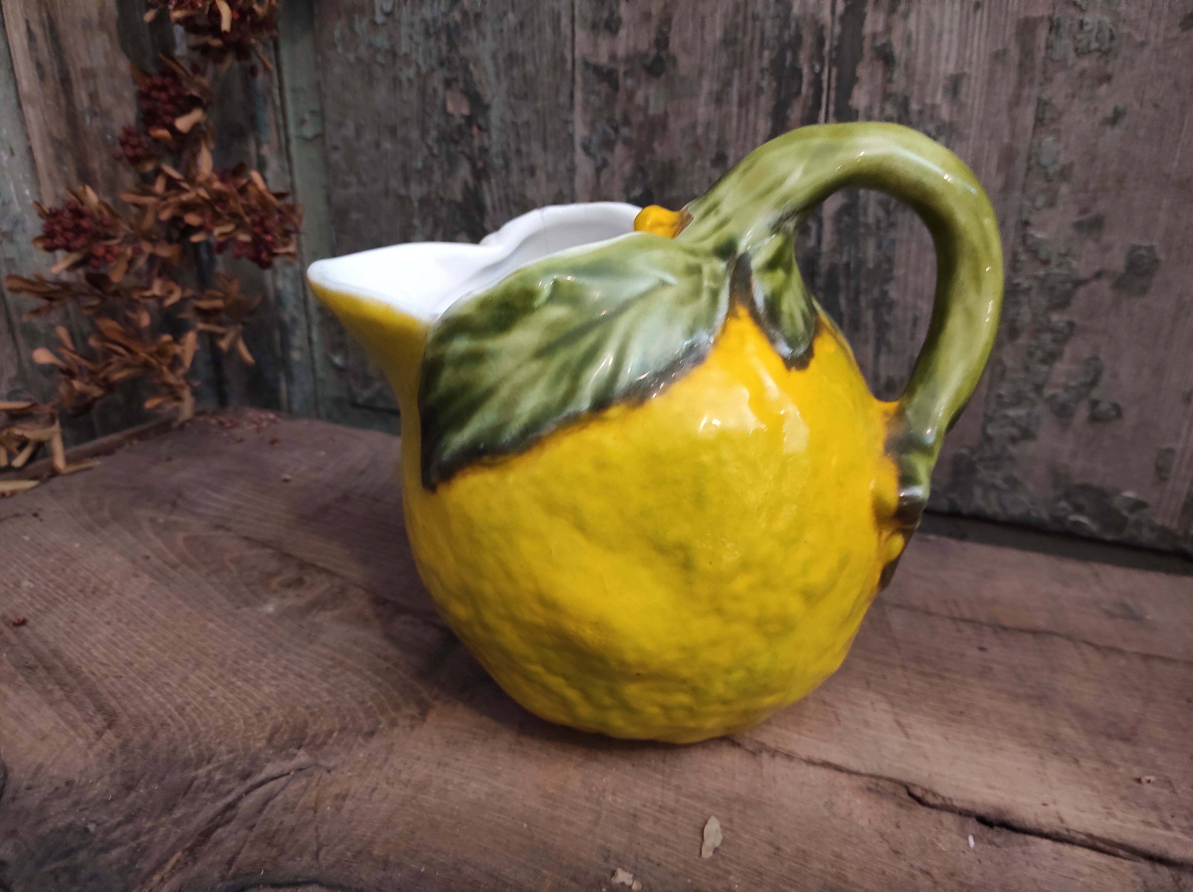 Cruche d’eau vintage en forme de citron