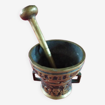 Bronze mortar and pestle