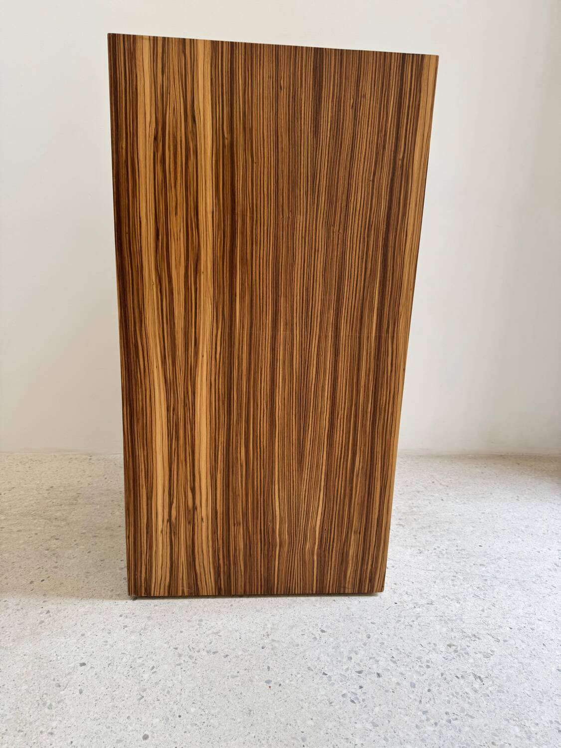 Wooden podium / case