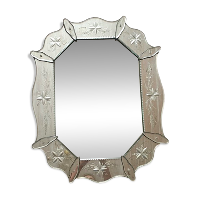 Miroir vénitien gravé  73 x 58 cm