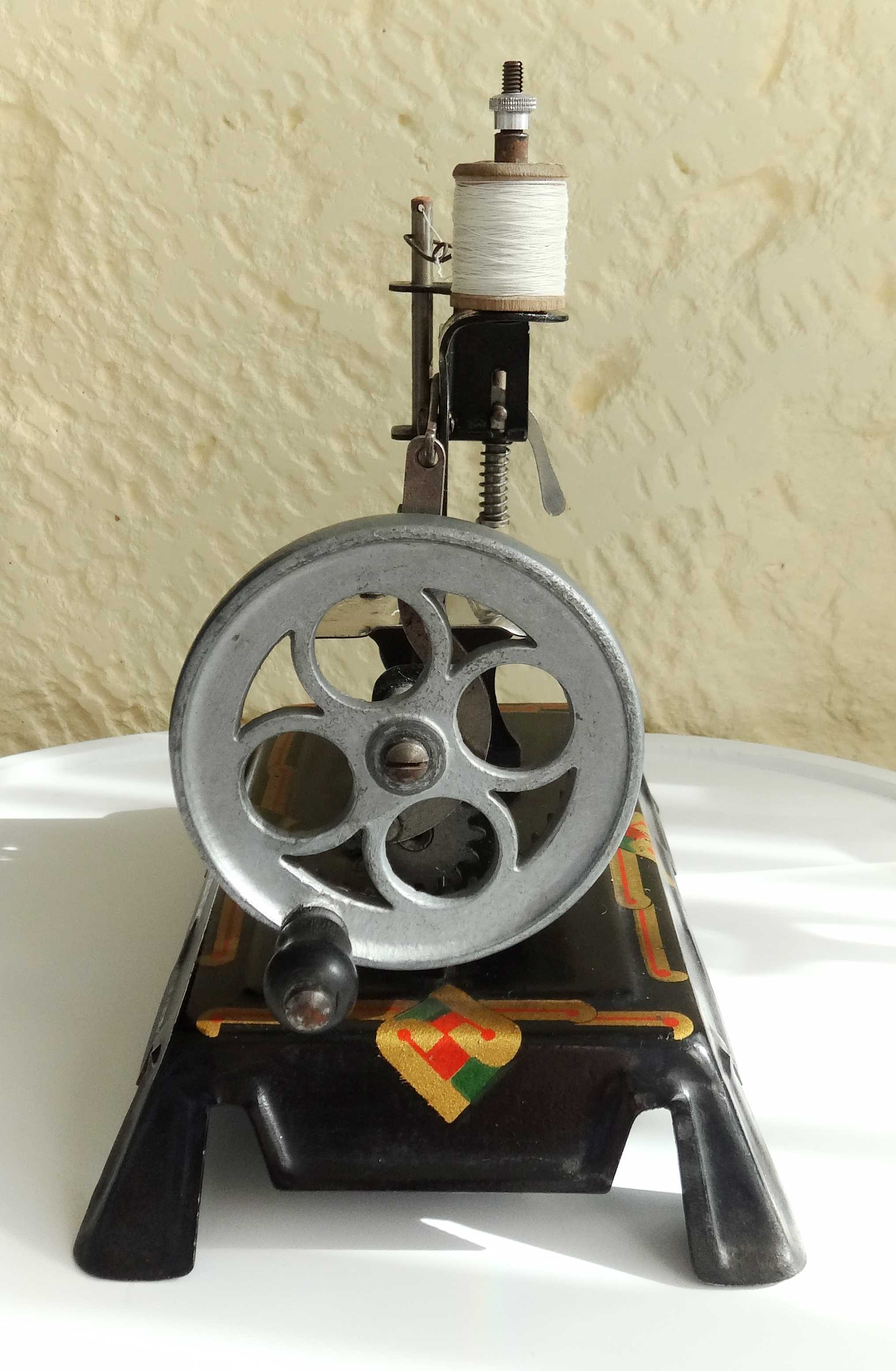 Baby sewing machine years 20-30