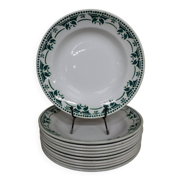 11 assiettes creuses en faïence blanc et vert Saint Amand Terre de Fer