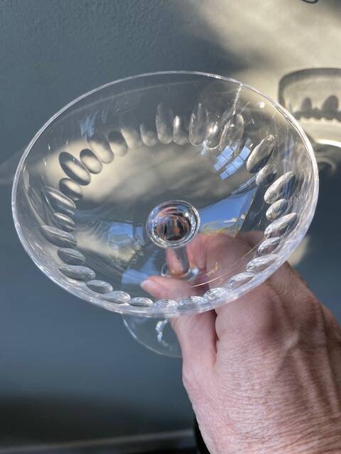 Set of 6 cut crystal champagne glasses with facets from Baccarat