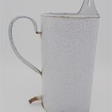 Enamelled tin fountain