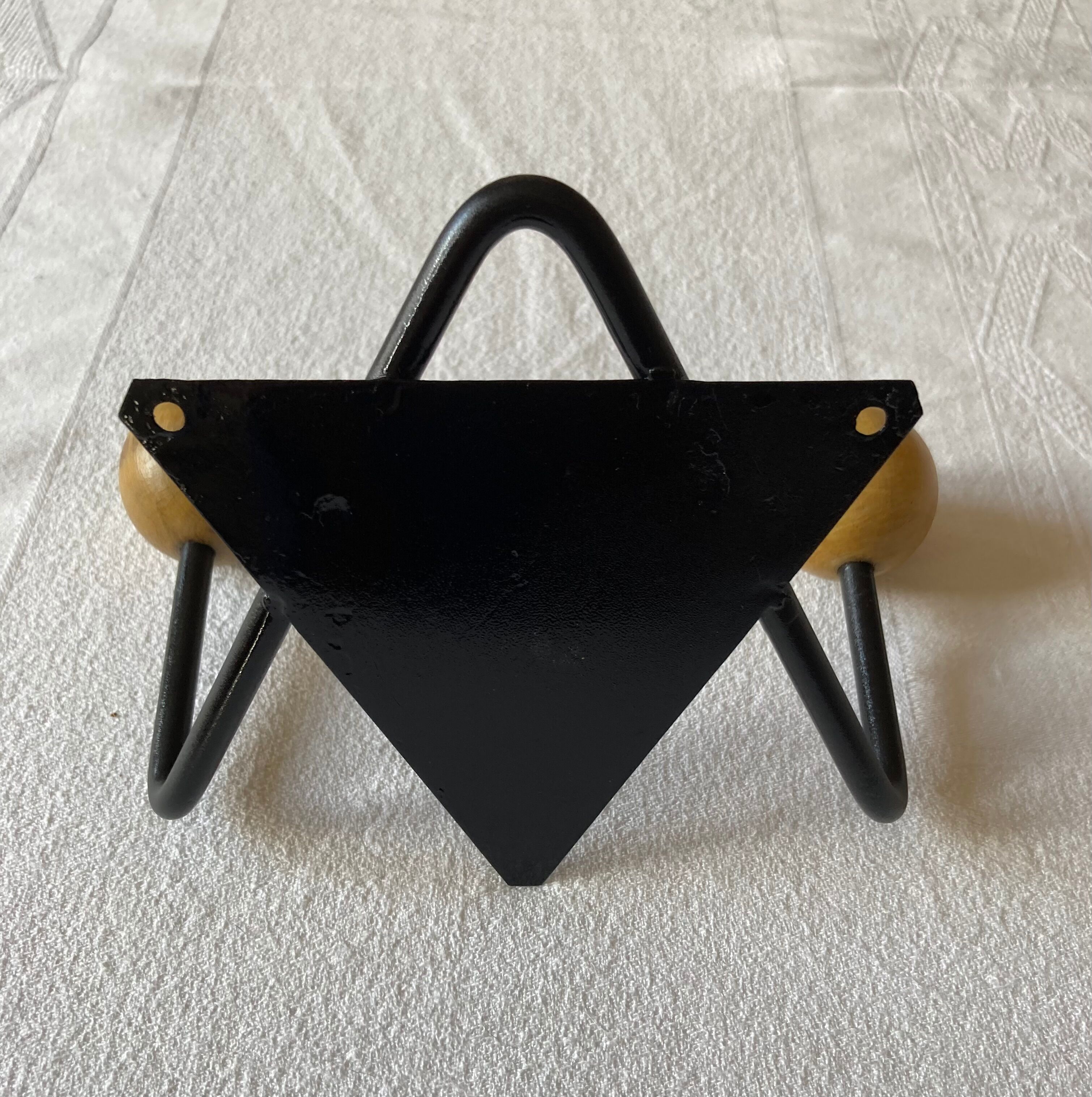 Vintage triangle hook 2 supports