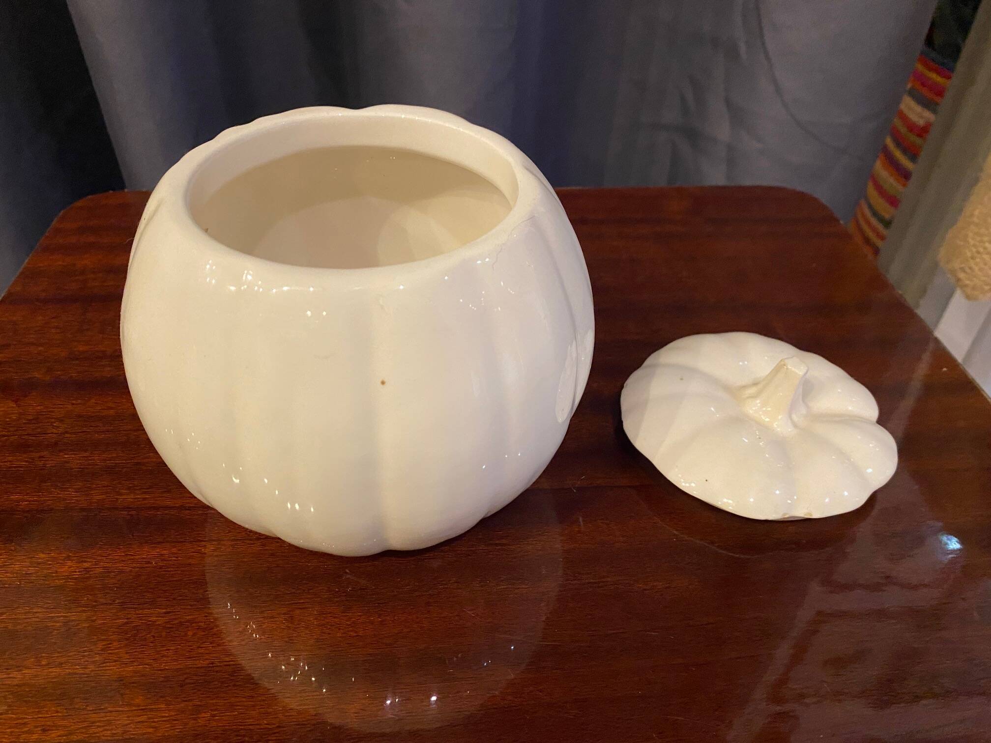 White earthenware pumpkin-shaped candy