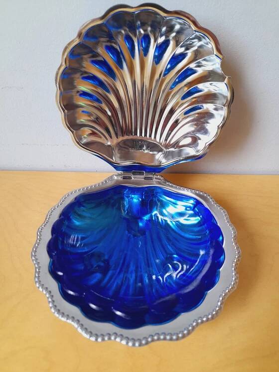 Shell butter dish