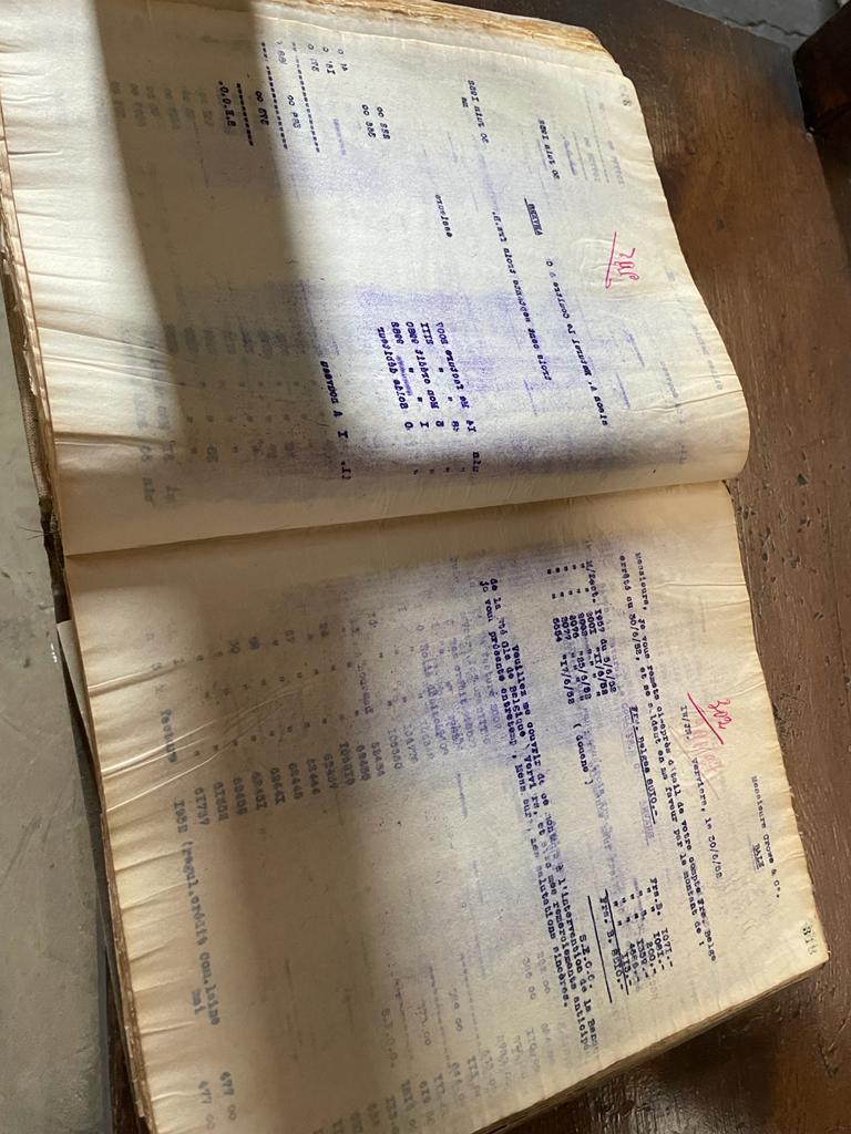 Presse à livres anciens