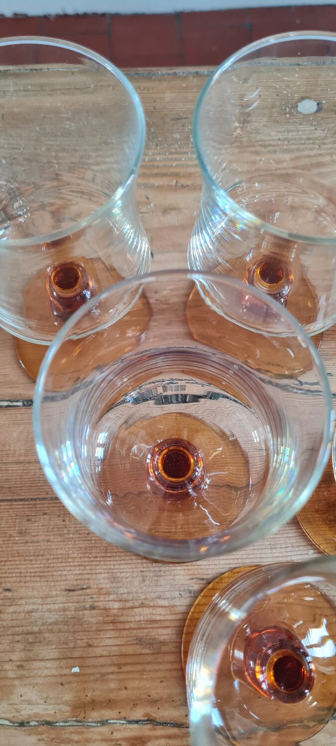 Set of 6 amber stemmed glasses