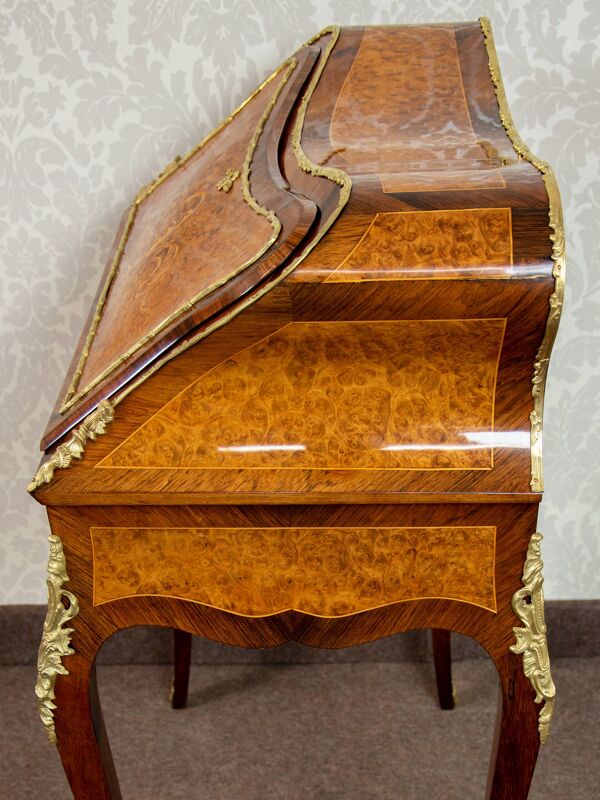 Secrétaire Bonheur du Jour Louis XV en palissandre et noyer 1870-1900