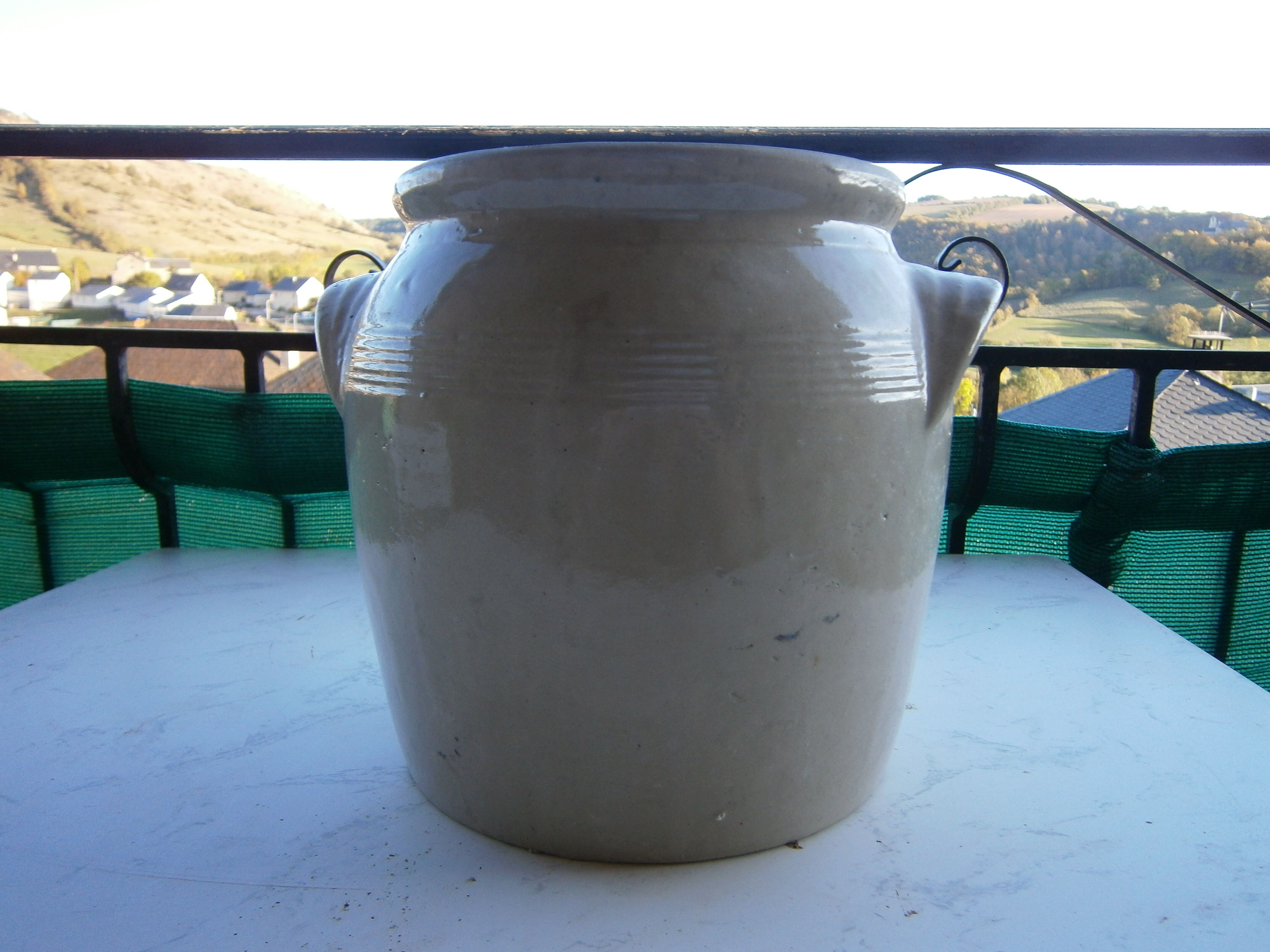 Sandstone pot