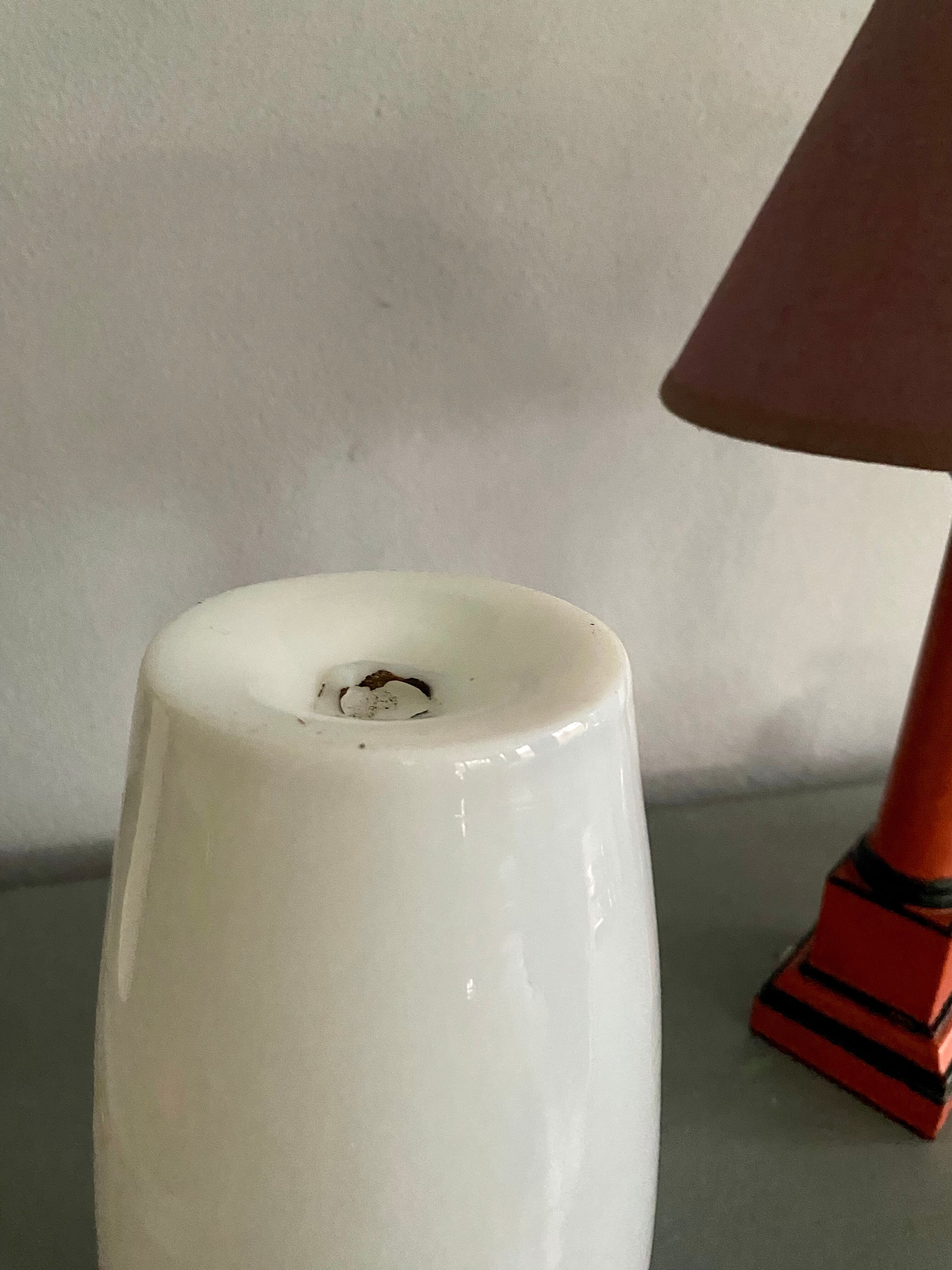 Vase opaline col festonné