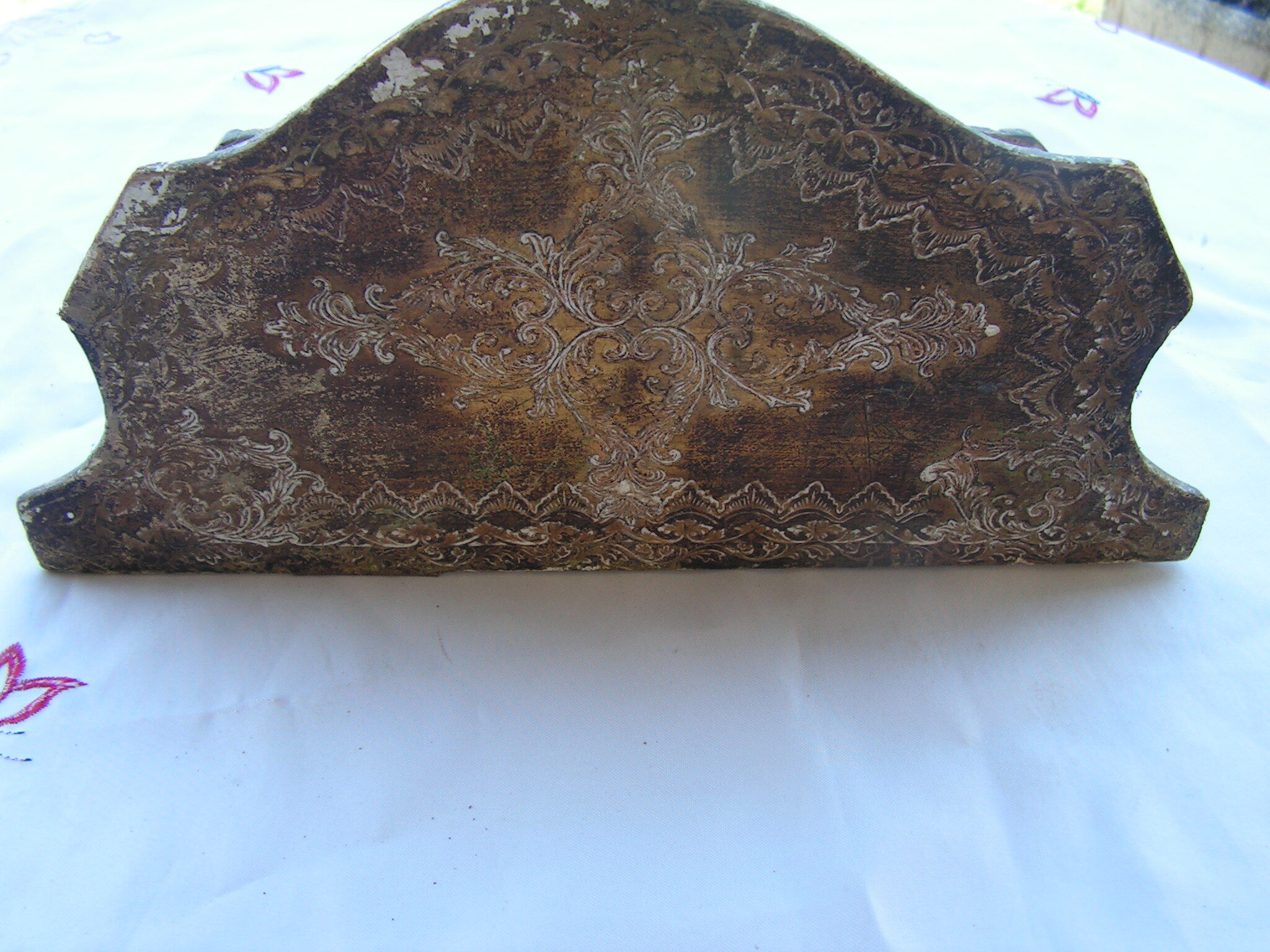 Console in stucco glod