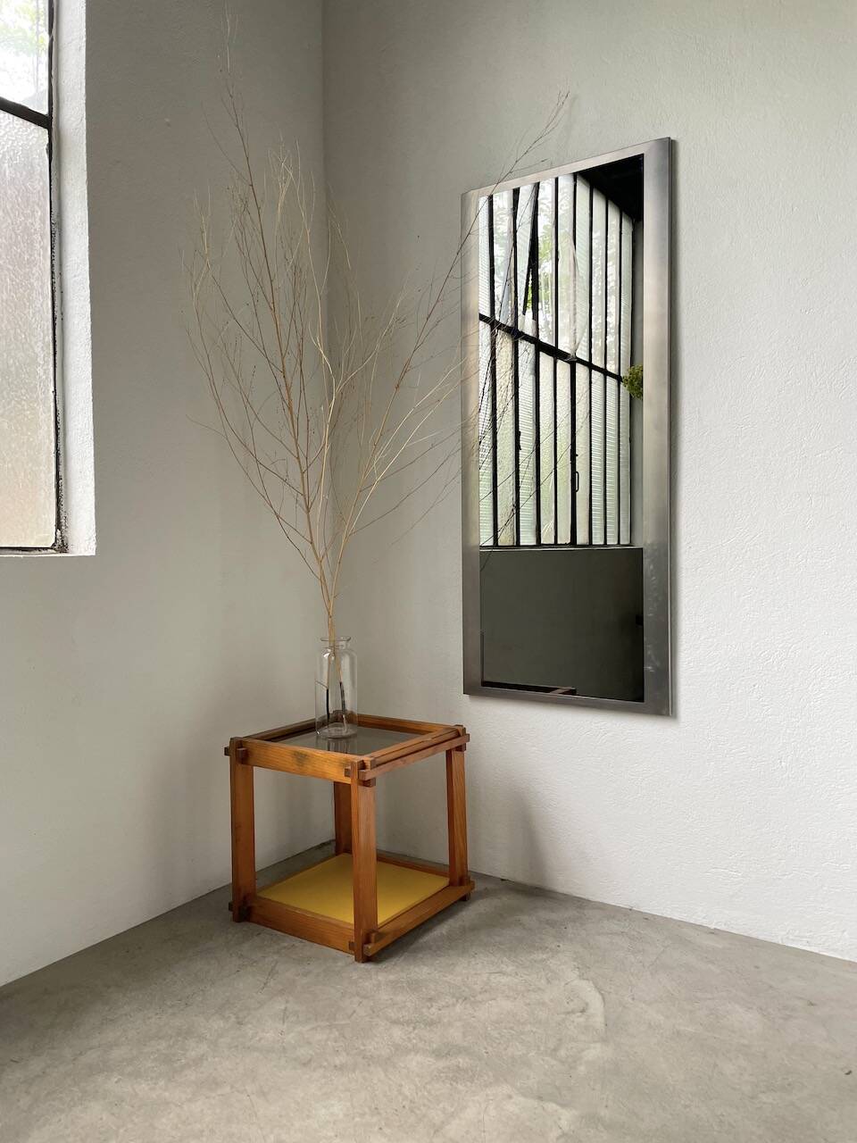 Bedside “cube” side table in pine DLG Regain