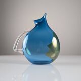 Pichet en verre soufflé à la main unique signé par un artisan du XXe siècle – Bleu vif