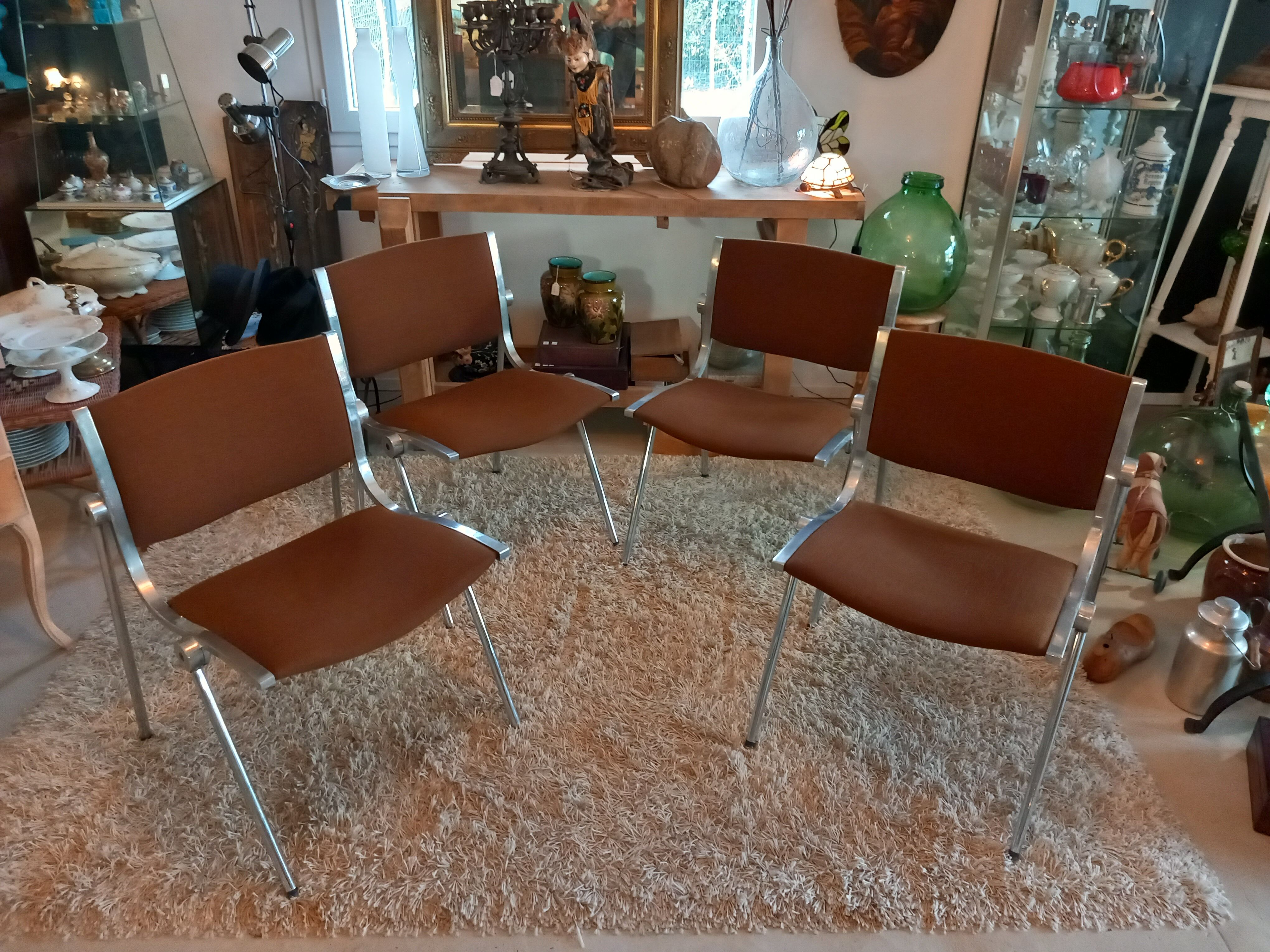 Suite qe 4 Vaghi Uno chair, Italian design from the 60s/70s