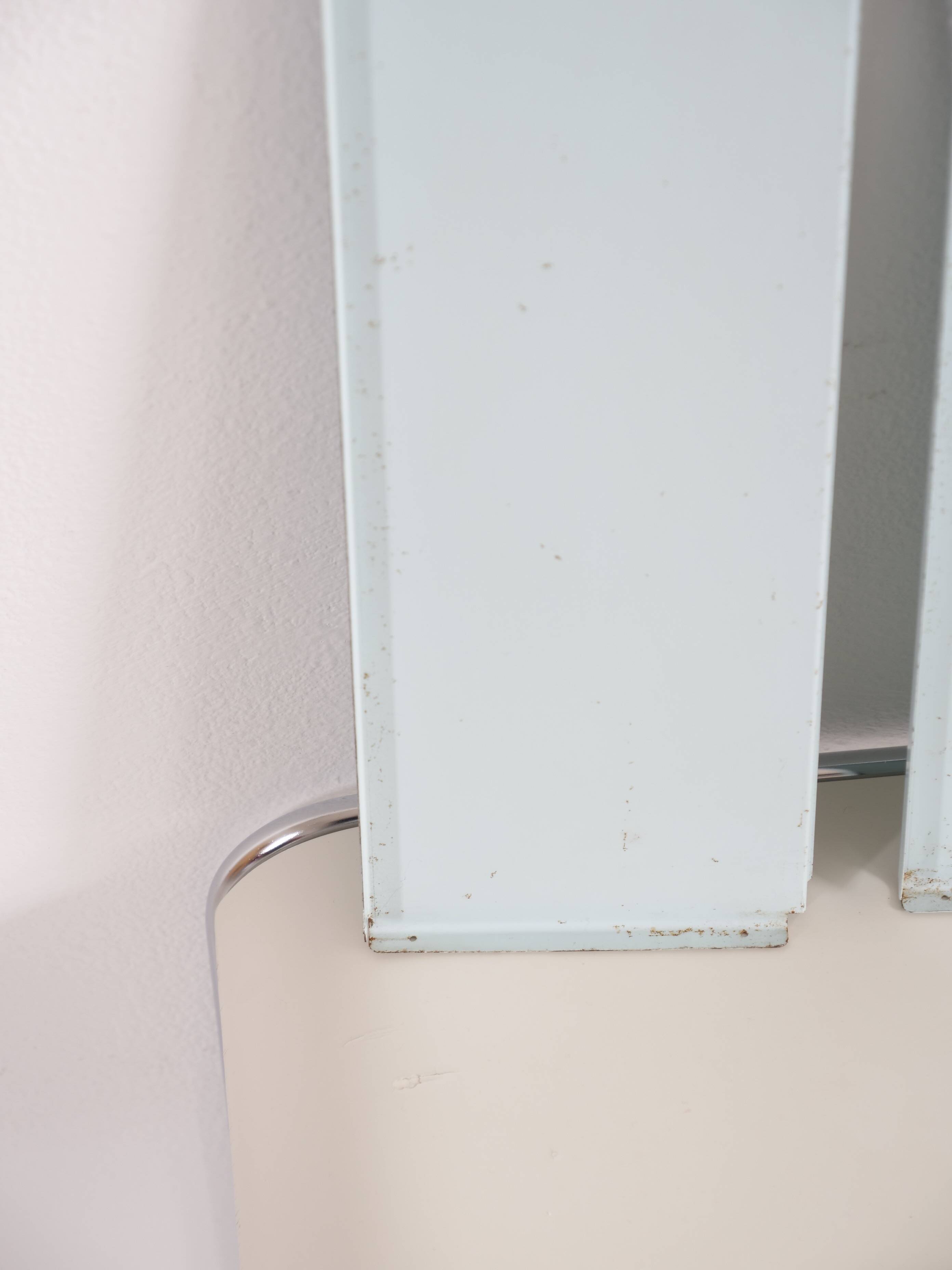 Compact tomado shelf with drawer