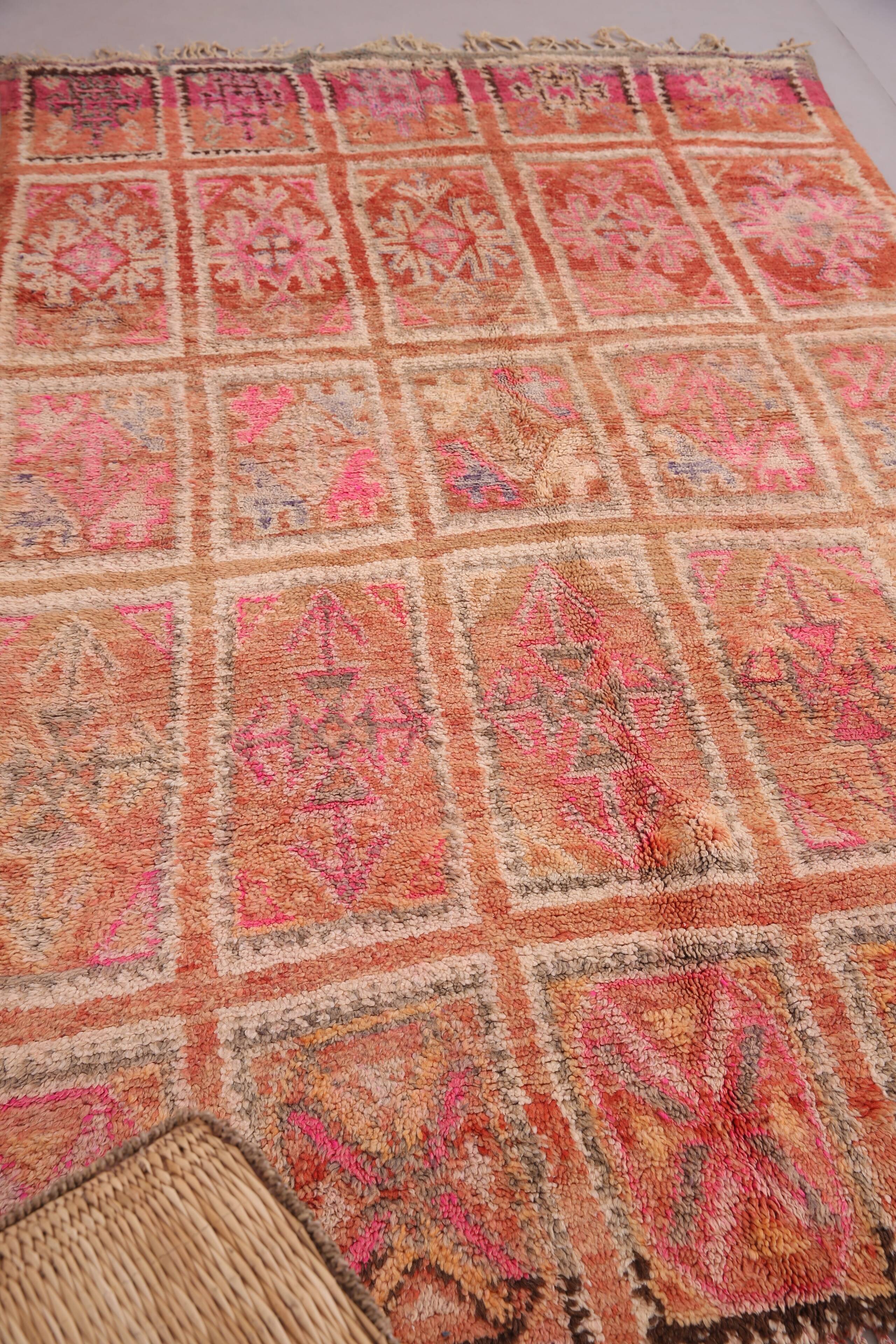 Pink Vintage Moroccan Boujaad Rug 171 x 273 cm - Berber Wool Rug Handmade