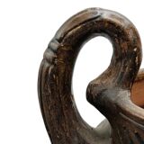 Urne vintage en terre cuite sculptée à la main - Deux anses et motifs floraux
