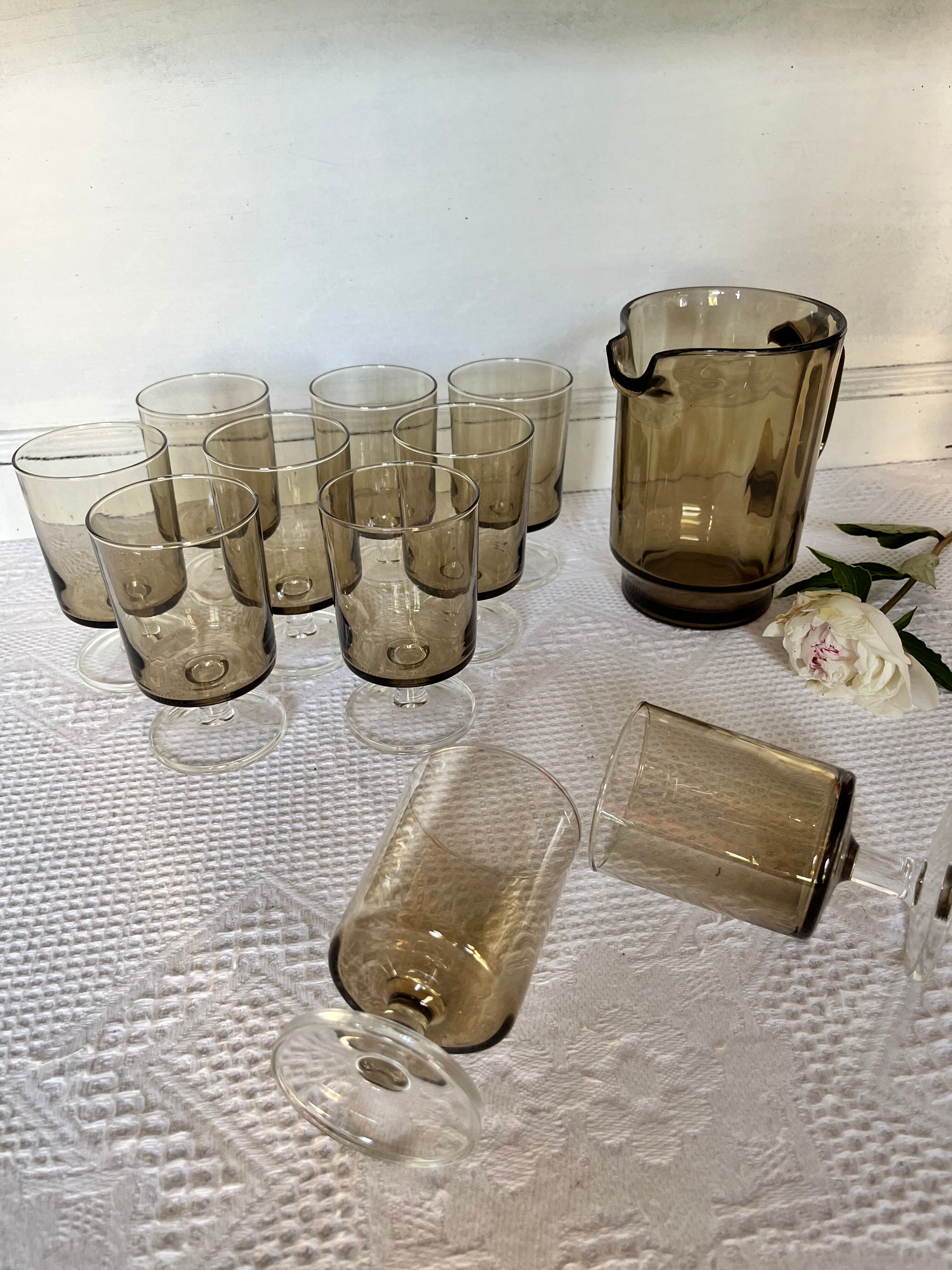 Luminarc glasses set and matching pitcher