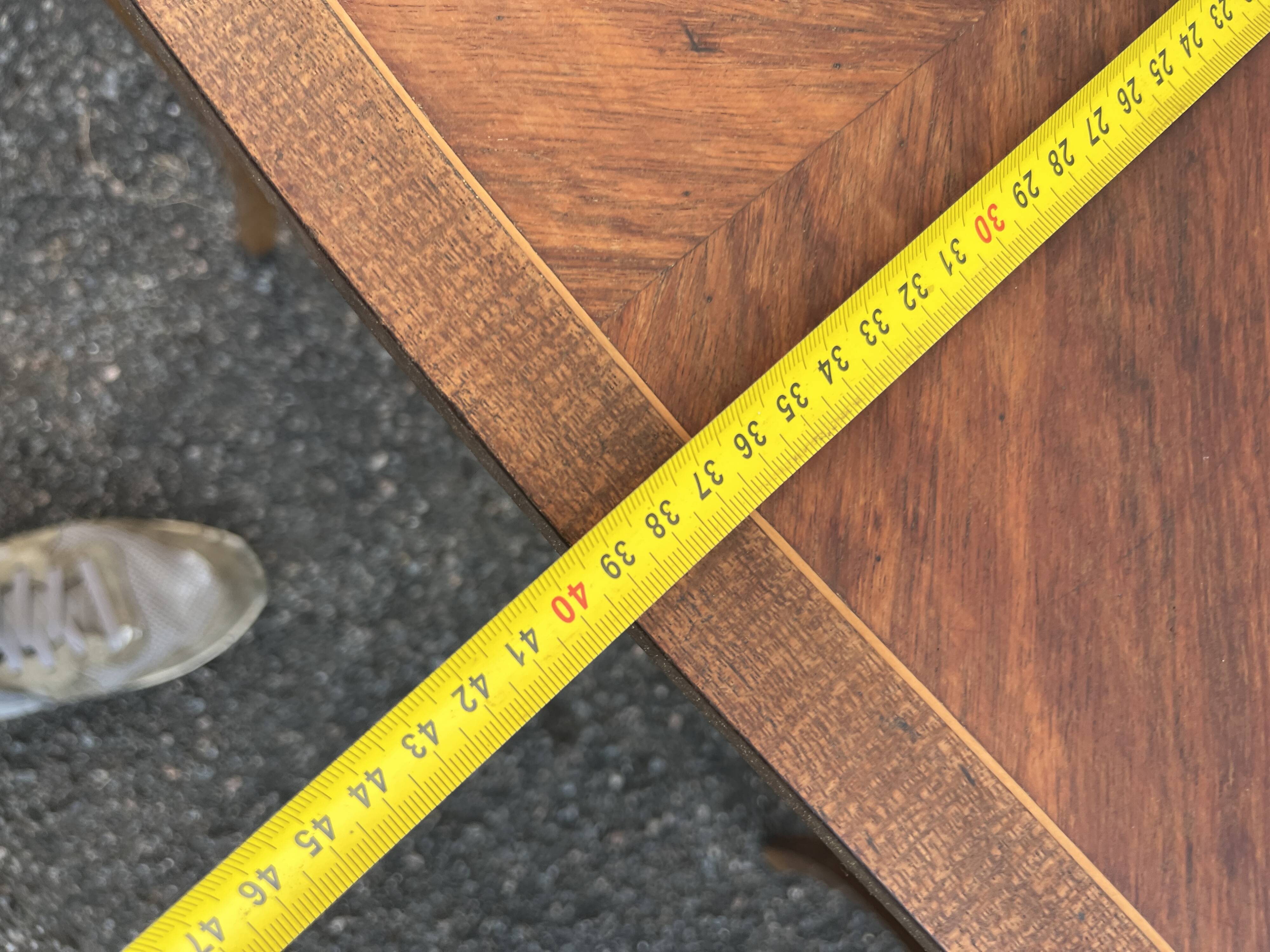 Table basse marquetée – style Louis XV