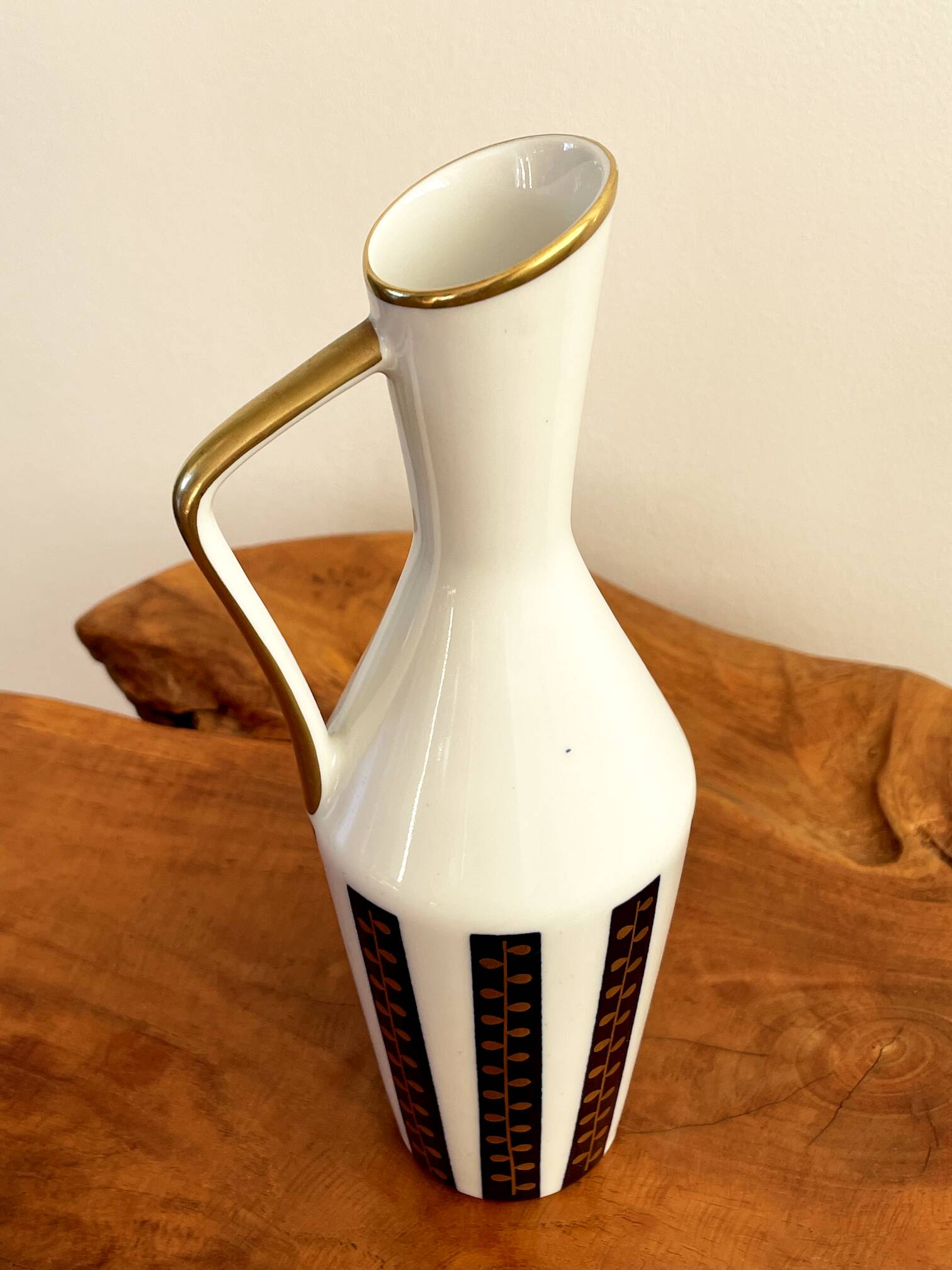 Volkstedt 1762 GDR Echt Kobalt Vase with Handle, East-German Vintage Porcelain