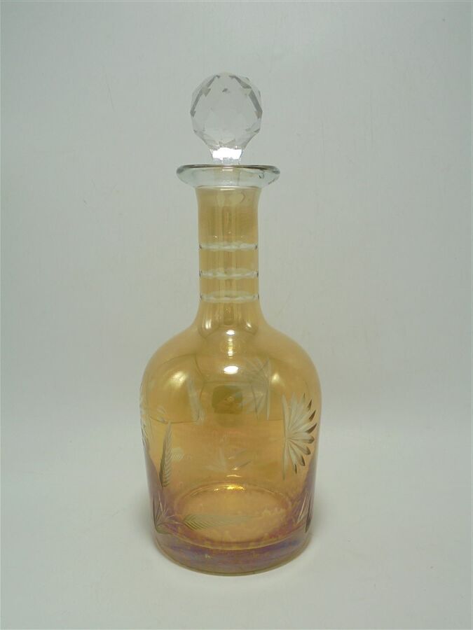 Chiseled glass decanter