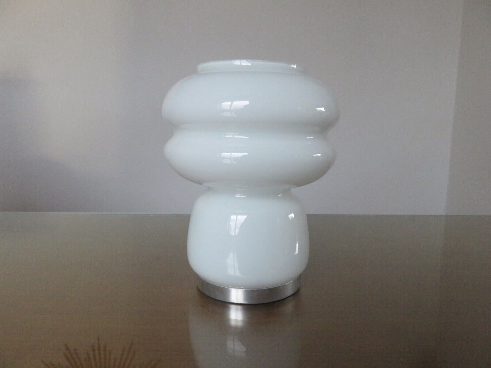 Mushroom lamp in white opaline 70s