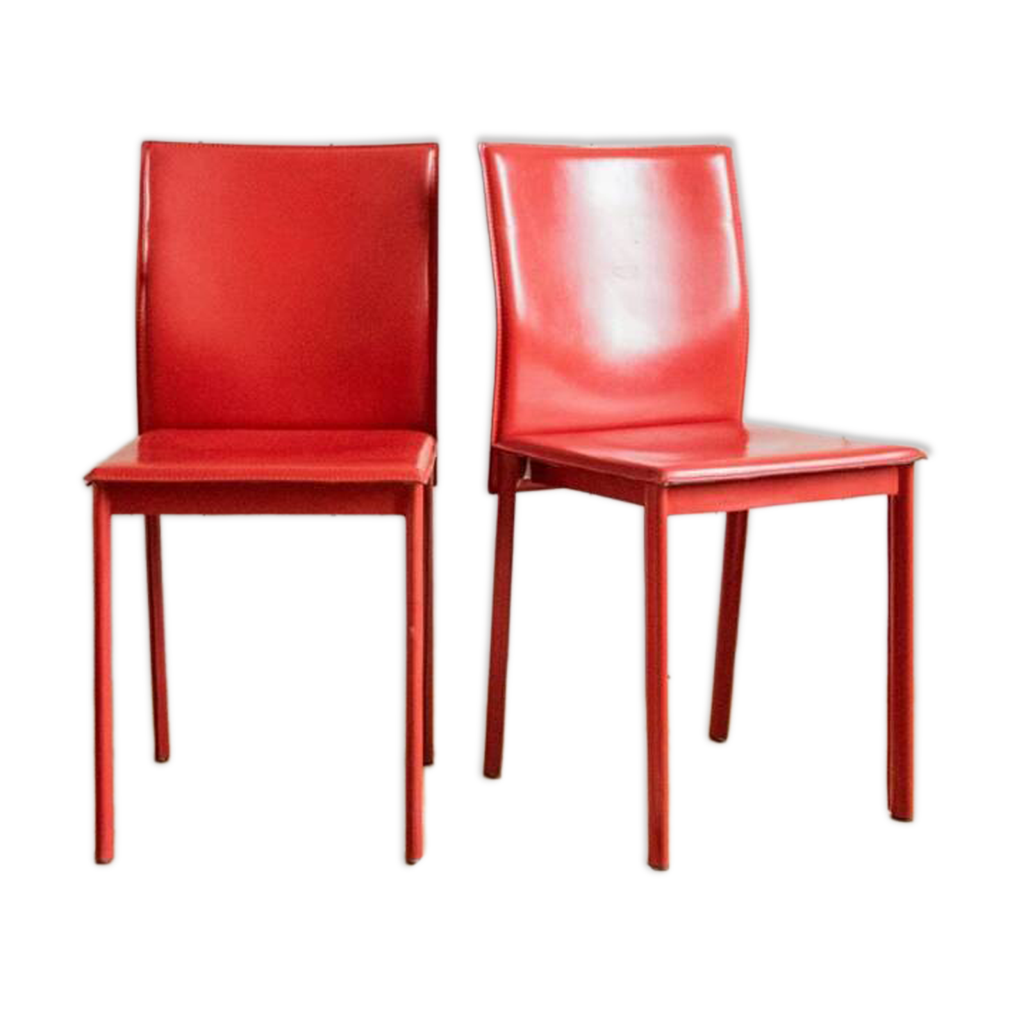 Paire de chaises en cuir