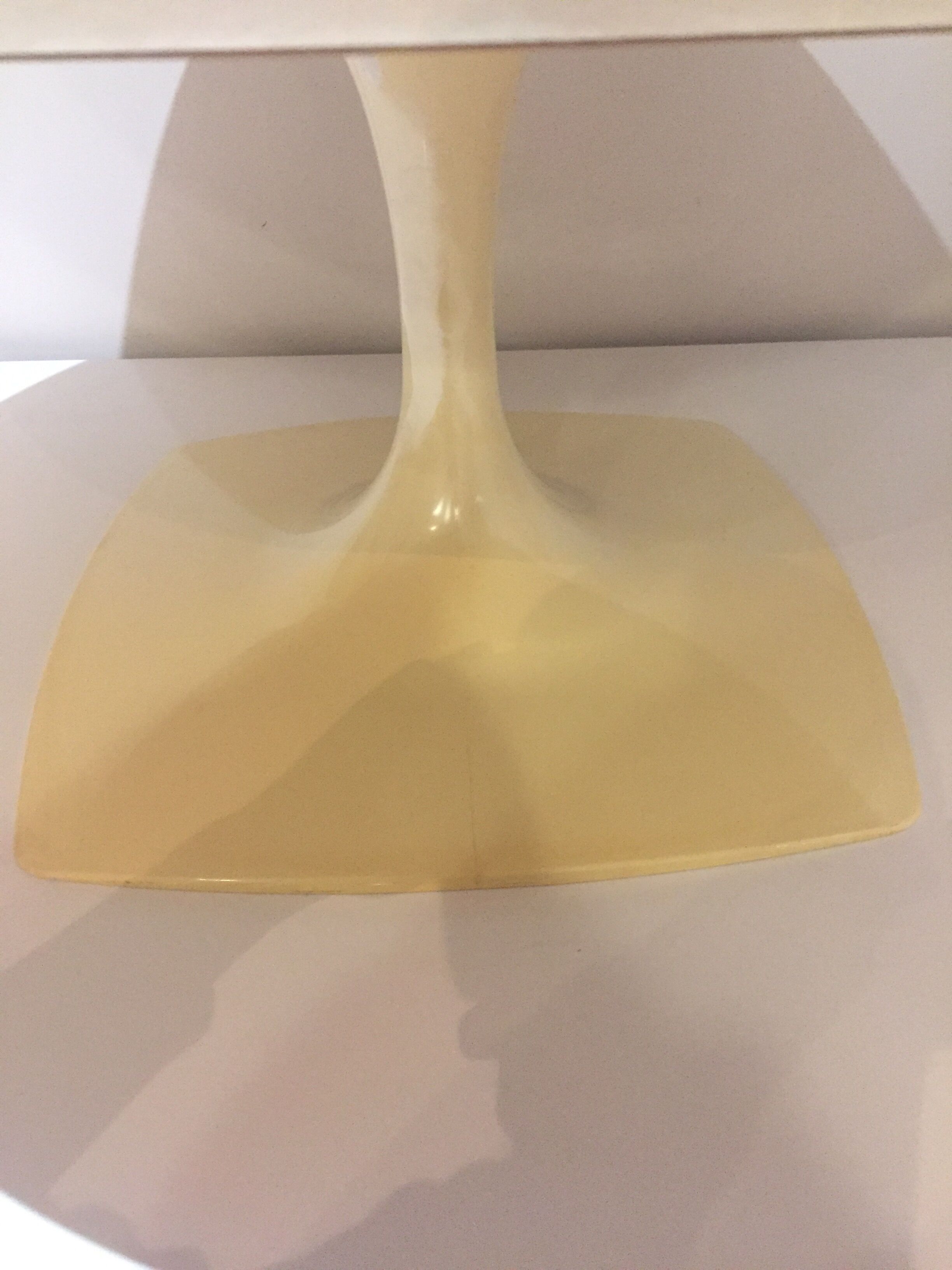 Coffee table tulip feet Stamp Nurieux, France, year 1970