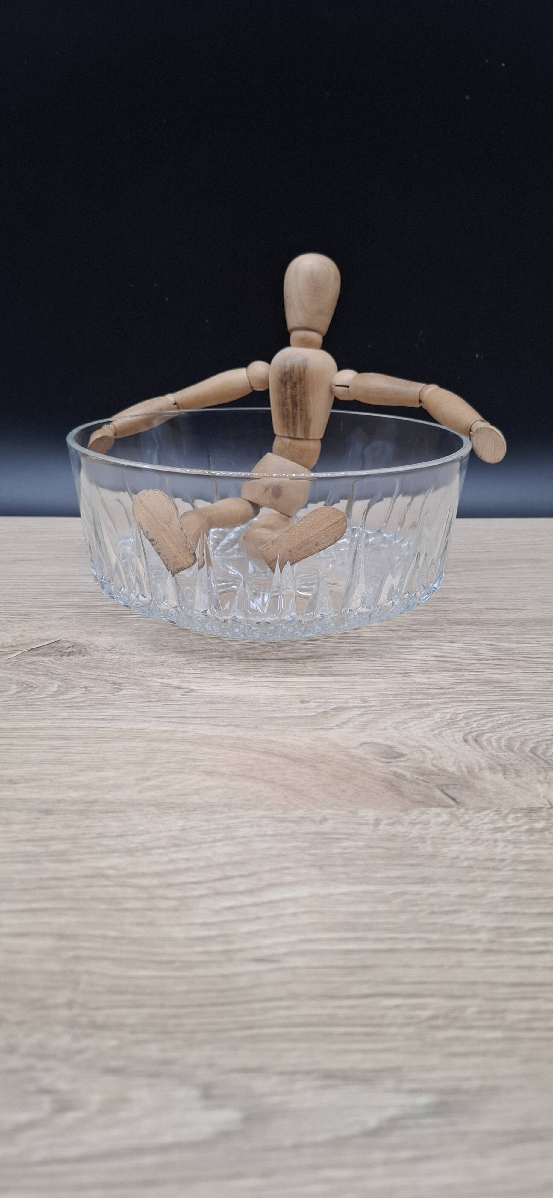 Arcoroc transparent salad bowl