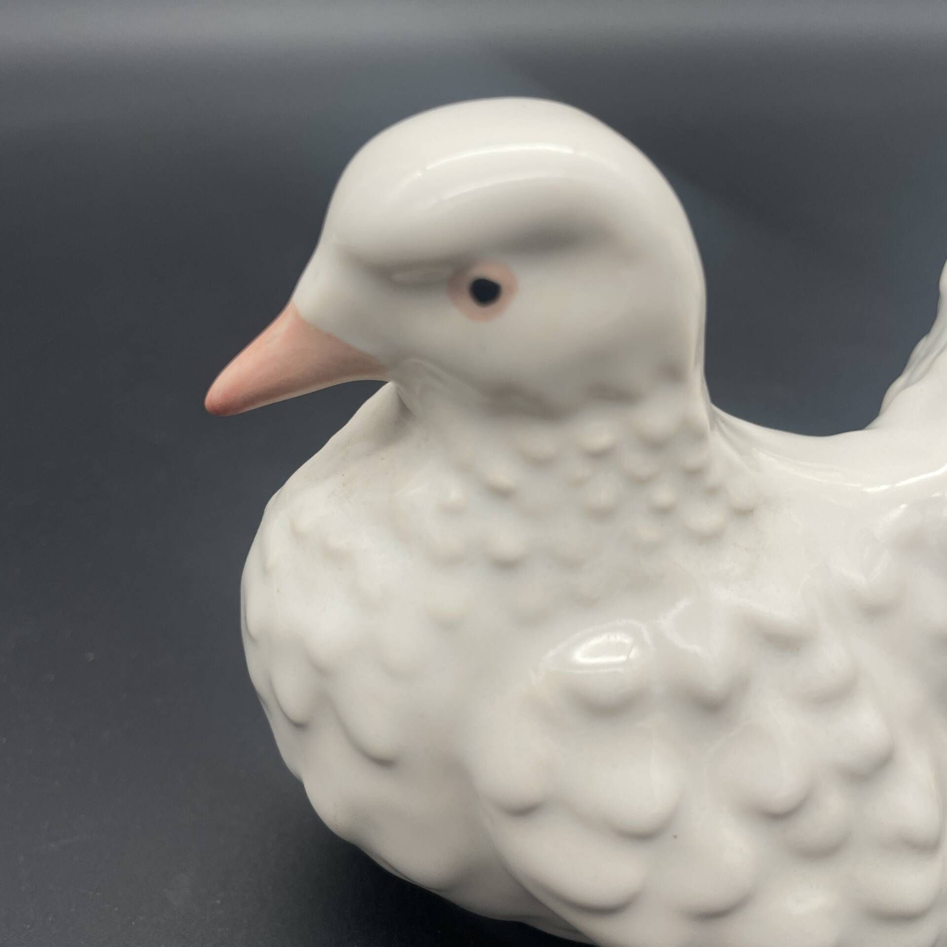 Goebel porcelain dove – Vintage German figurine from the 1970s.