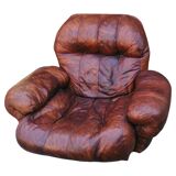 Vintage brown leather lounge chair