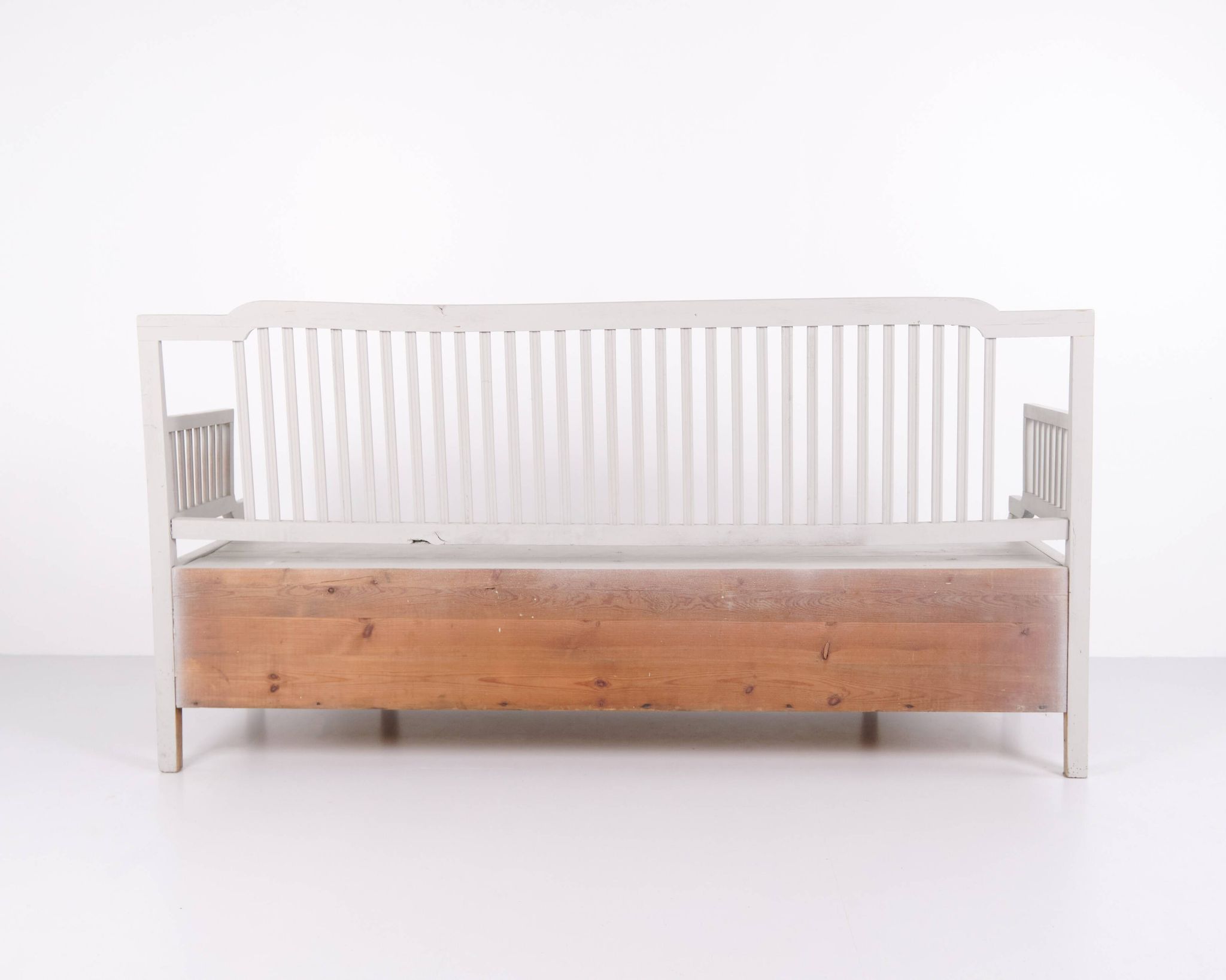 Antique storage bench with high back – grey painted – pine wood – 1860s
