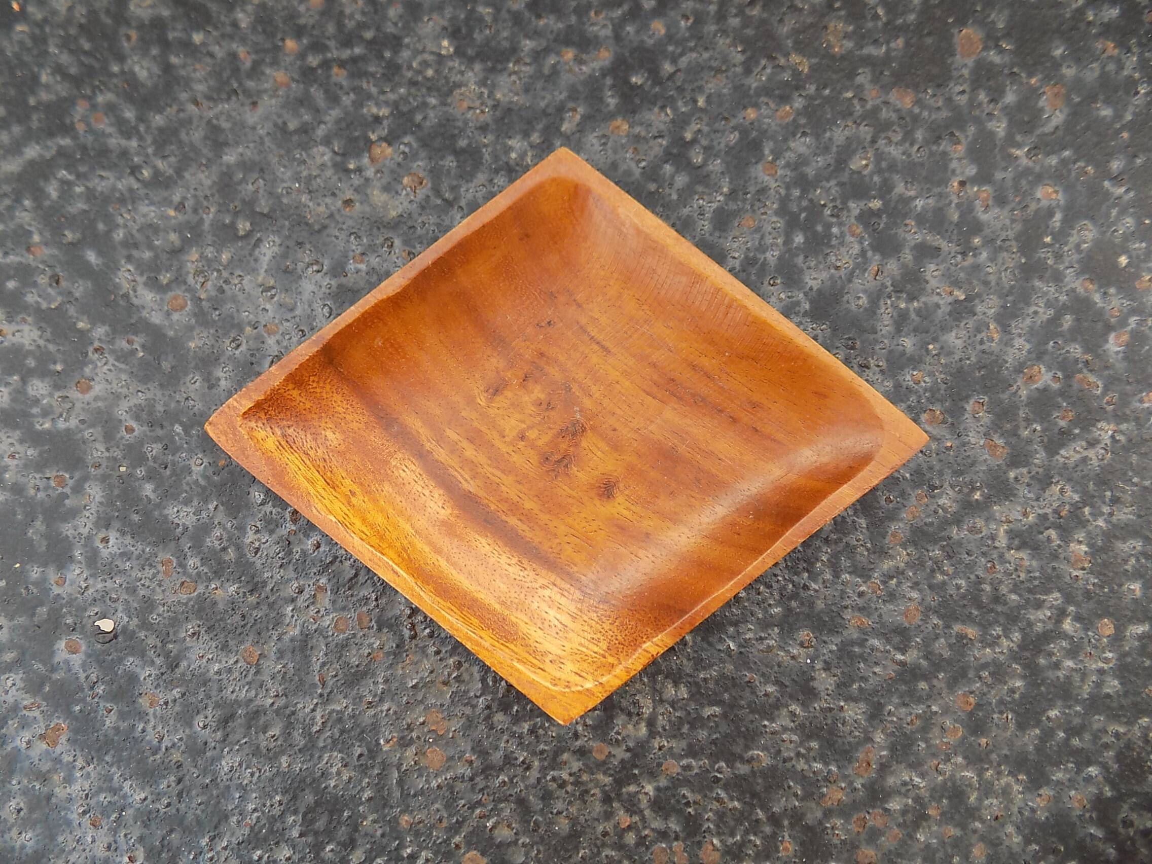 wooden pocket emptier