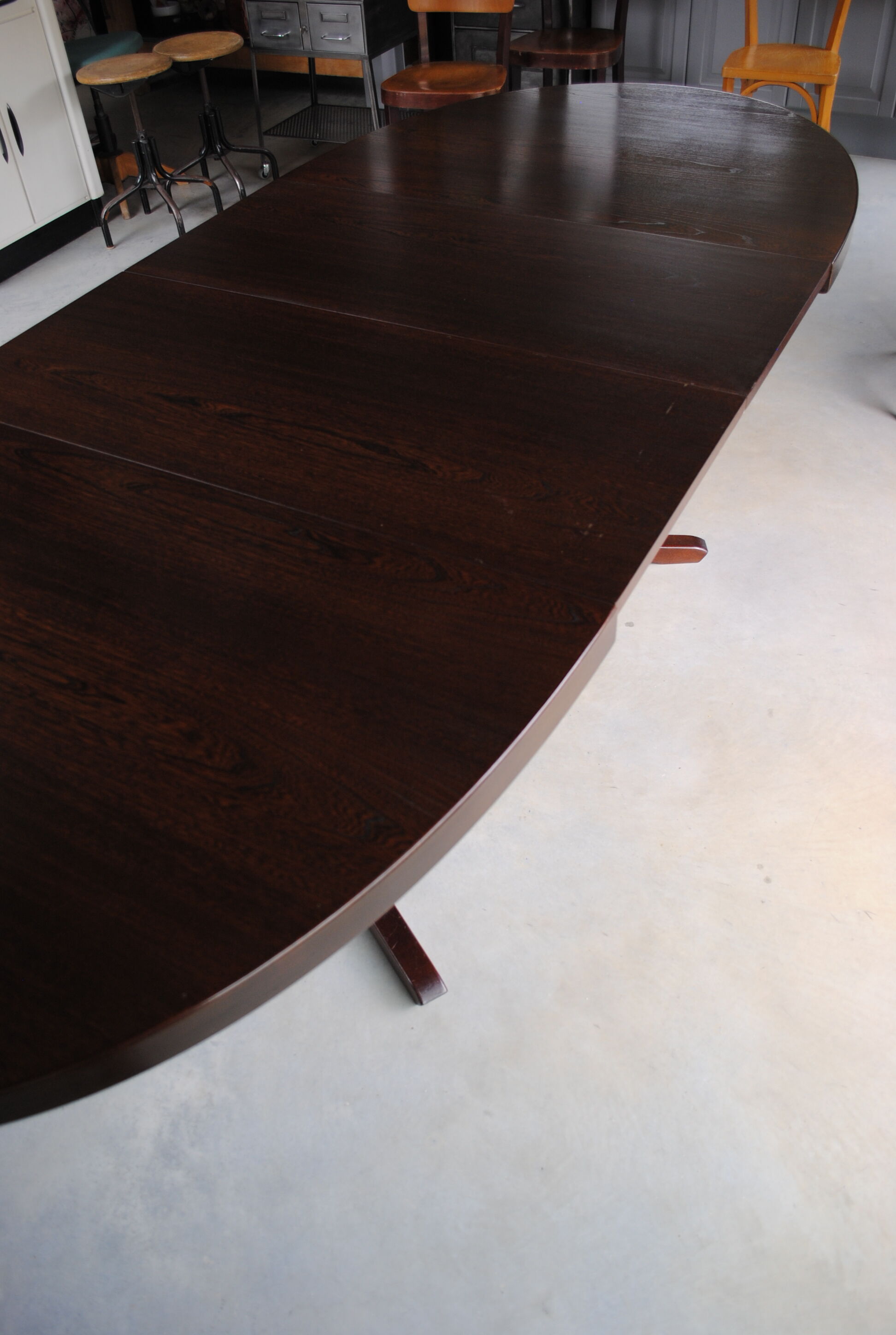 Table ovale Baumann