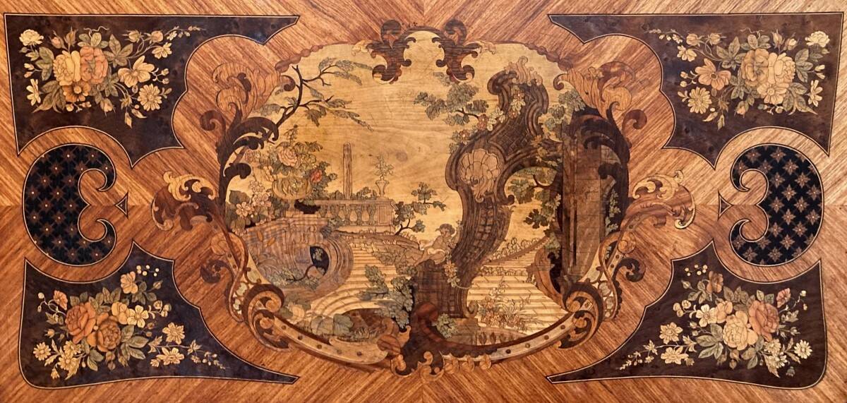 Console, game table in marquetry from the 19th century.