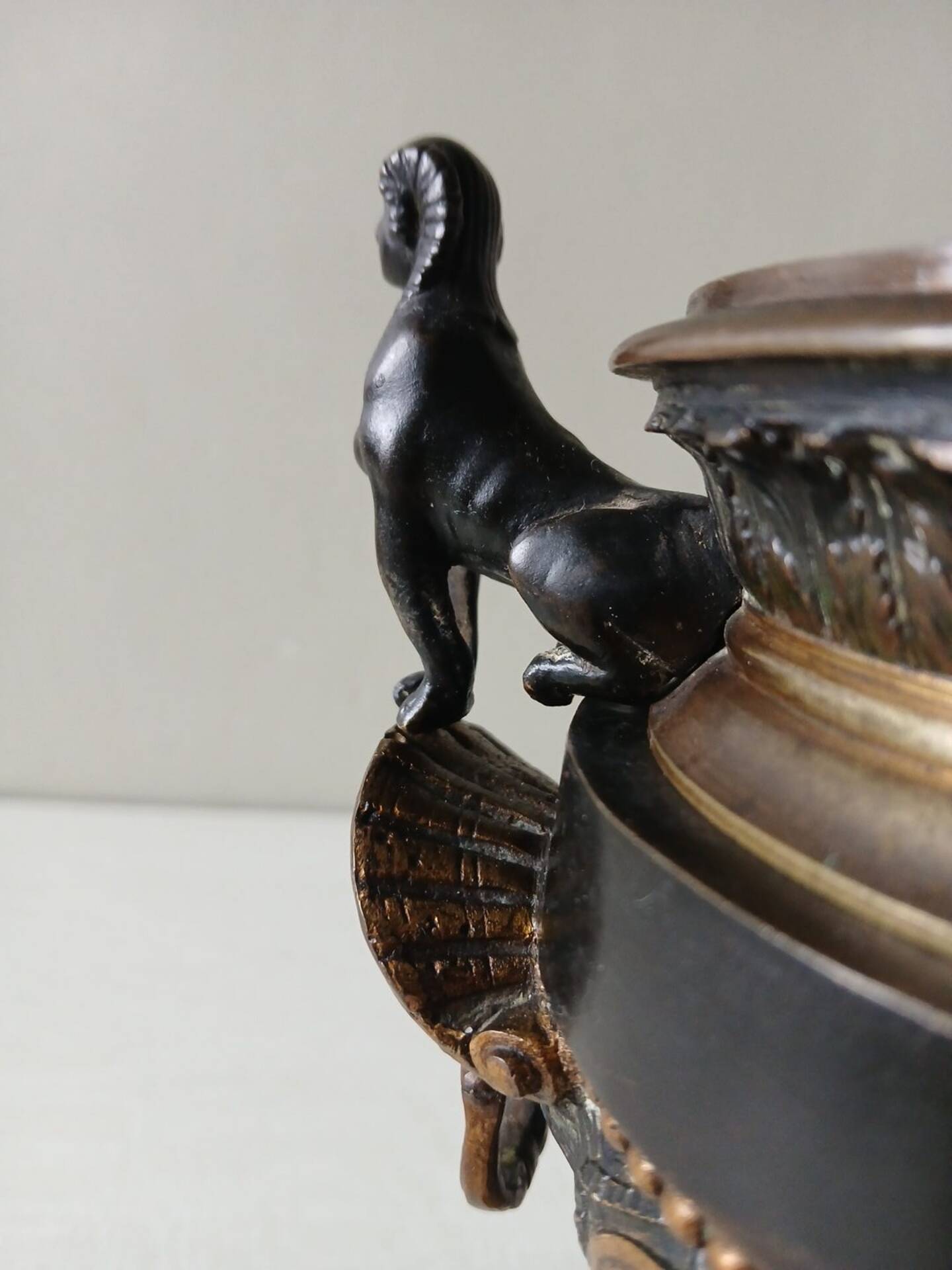 Ancient Médicis vase in gilded bronze with sphinxes – Napoleon III 19th century